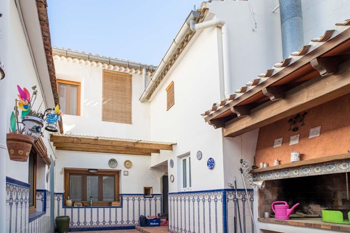 Image No.30-5 Bed Village House for sale