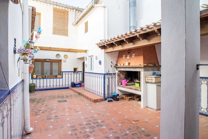 Image No.37-5 Bed Village House for sale
