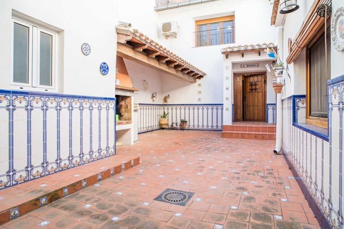Image No.46-5 Bed Village House for sale