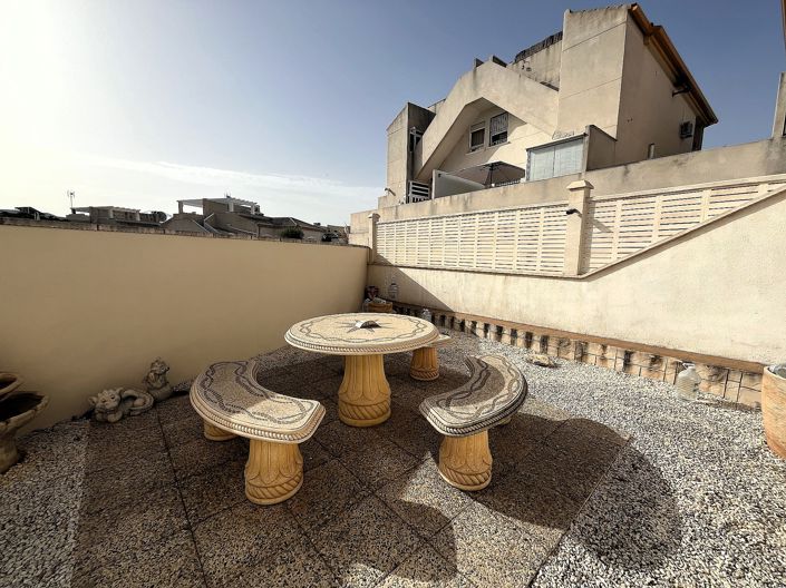 Image No.39-2 Bed Apartment for sale