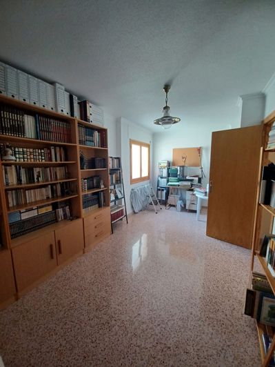 Image No.31-3 Bed Townhouse for sale
