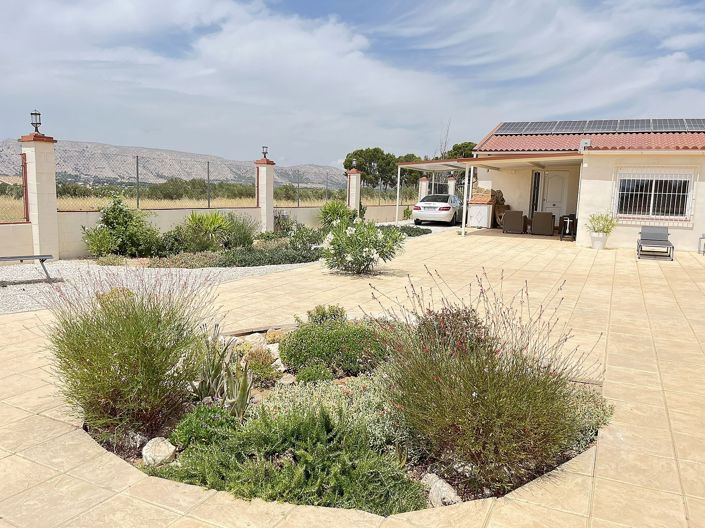 Image No.34-3 Bed Country House for sale
