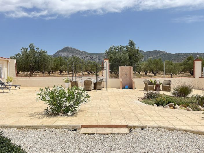 Image No.37-3 Bed Country House for sale