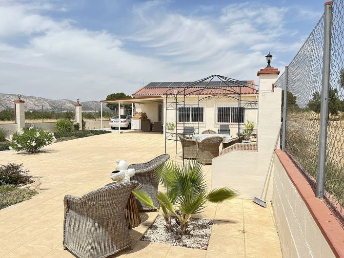 Image No.40-3 Bed Country House for sale