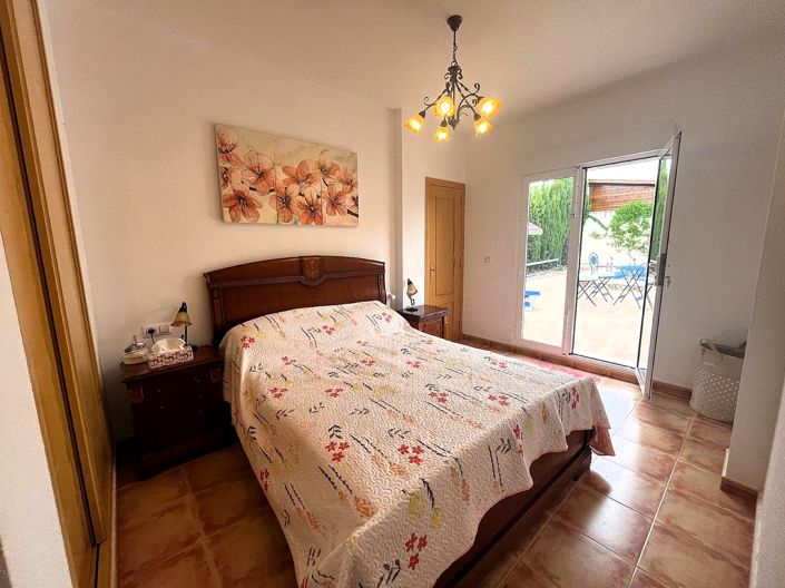 Image No.10-2 Bed Villa for sale