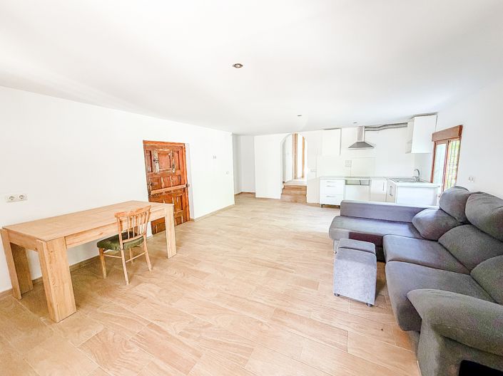 Image No.23-2 Bed Country House for sale