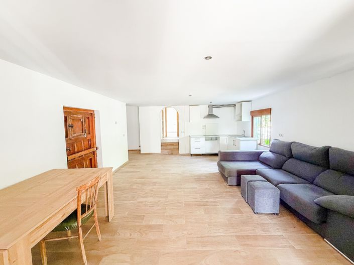 Image No.24-2 Bed Country House for sale