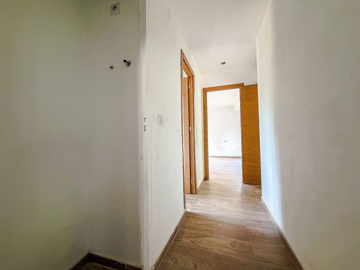 Image No.30-2 Bed Country House for sale