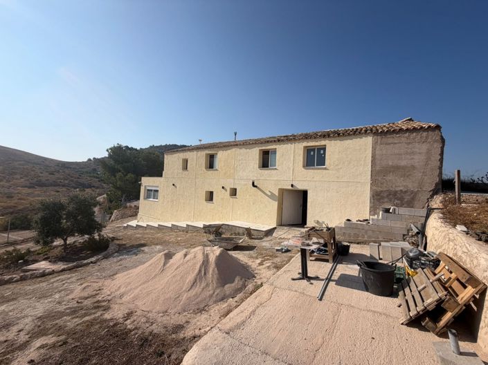 Image No.4-6 Bed Country House for sale