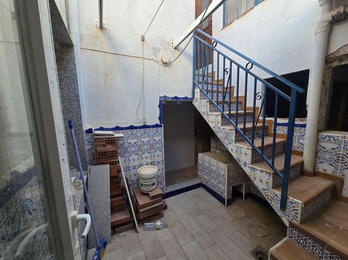 Image No.12-3 Bed Townhouse for sale