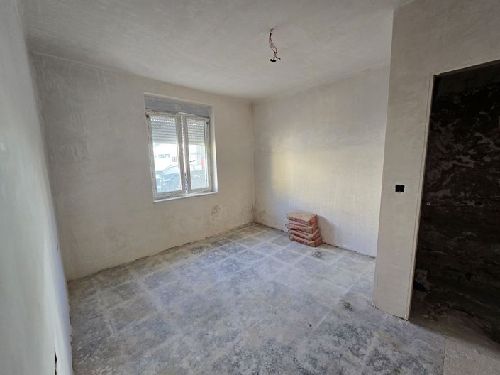 Image No.17-3 Bed Townhouse for sale