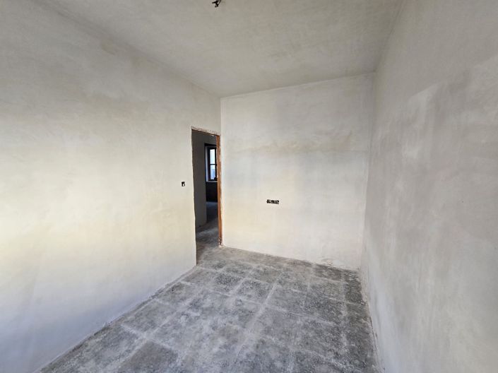 Image No.22-3 Bed Townhouse for sale