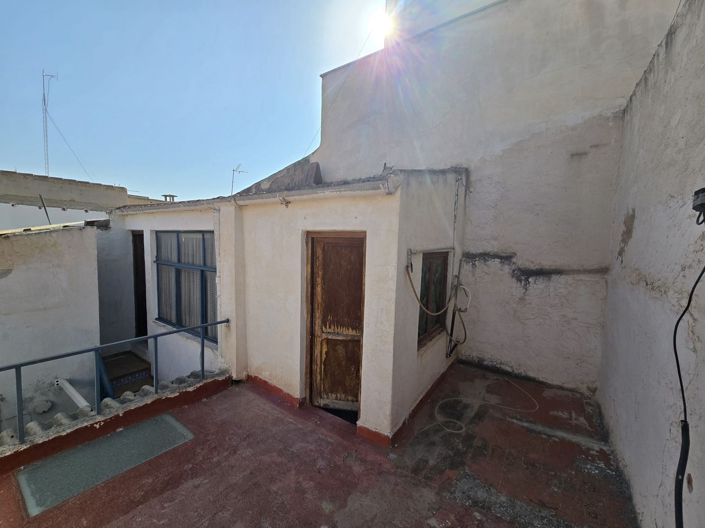 Image No.28-3 Bed Townhouse for sale