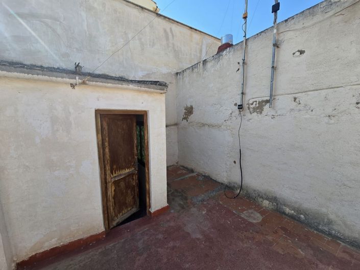 Image No.33-3 Bed Townhouse for sale