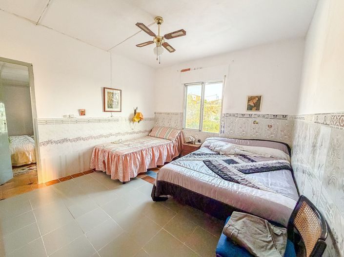 Image No.23-3 Bed Country House for sale