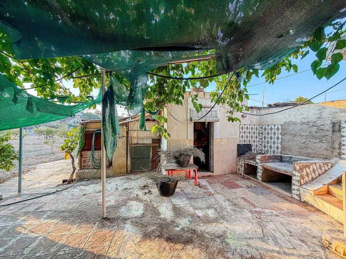 Image No.32-3 Bed Country House for sale