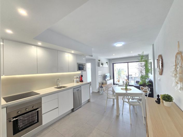 Image No.7-2 Bed Apartment for sale
