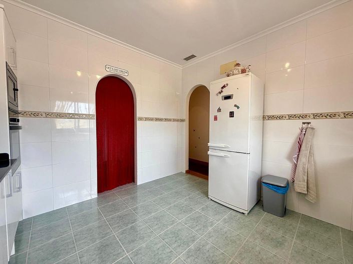 Image No.11-3 Bed Villa for sale