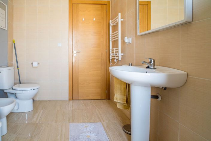 Image No.17-3 Bed Apartment for sale