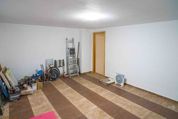 Image No.19-3 Bed Apartment for sale