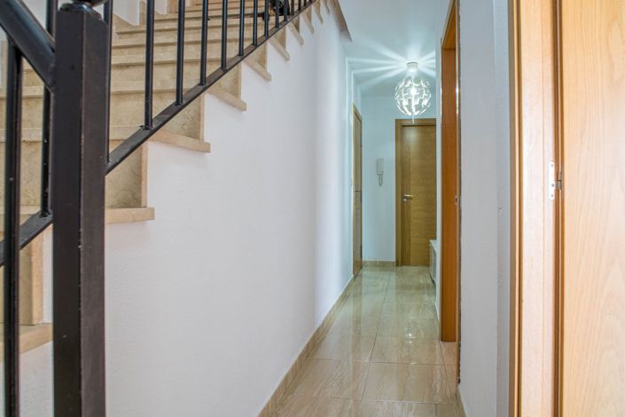 Image No.9-3 Bed Apartment for sale