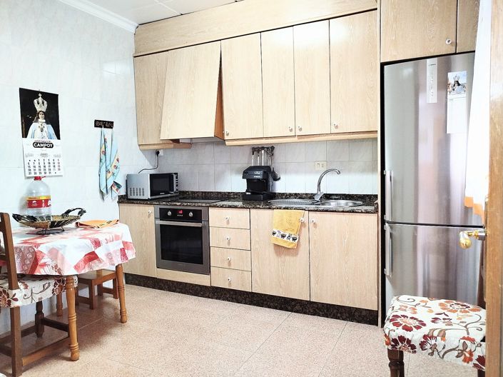 Image No.17-4 Bed Country House for sale
