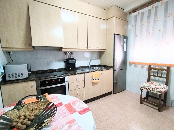Image No.19-4 Bed Country House for sale