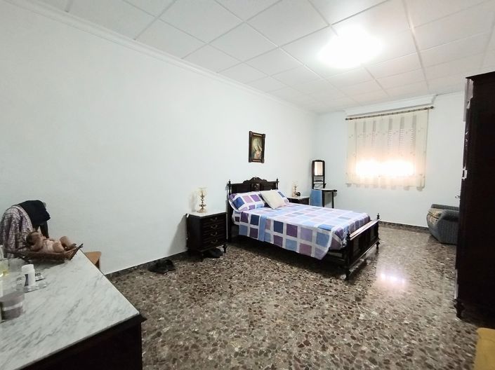 Image No.22-4 Bed Country House for sale