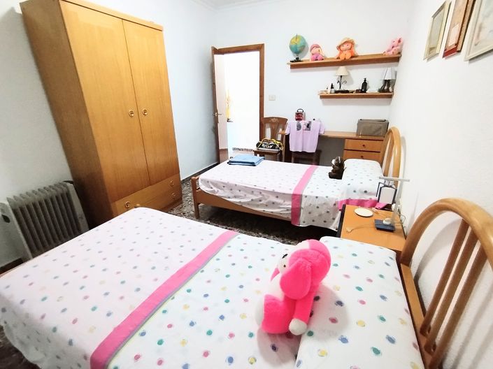 Image No.25-4 Bed Country House for sale
