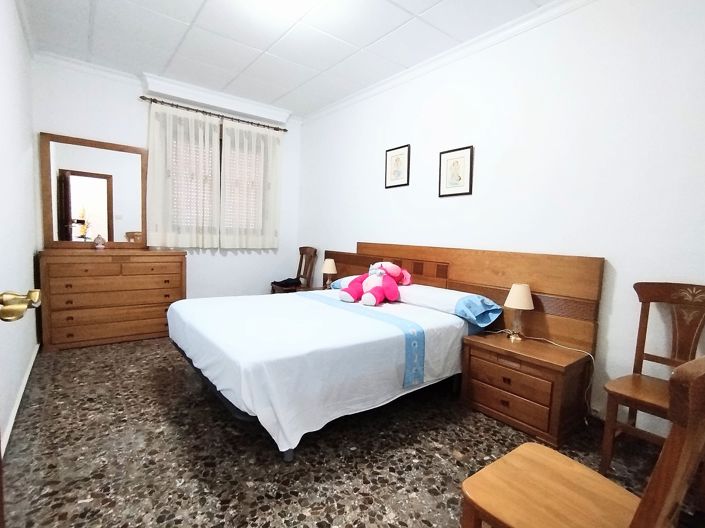 Image No.27-4 Bed Country House for sale