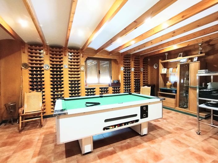 Image No.34-4 Bed Country House for sale