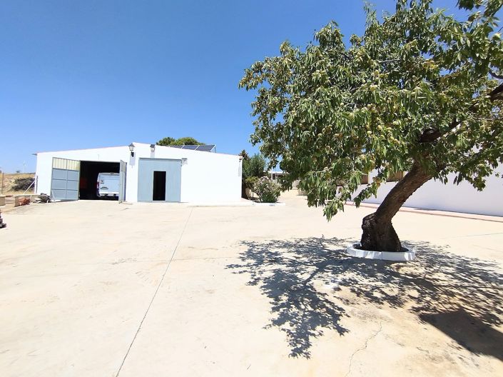 Image No.38-4 Bed Country House for sale