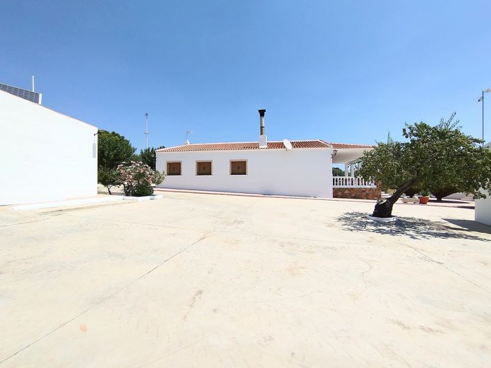 Image No.4-4 Bed Country House for sale