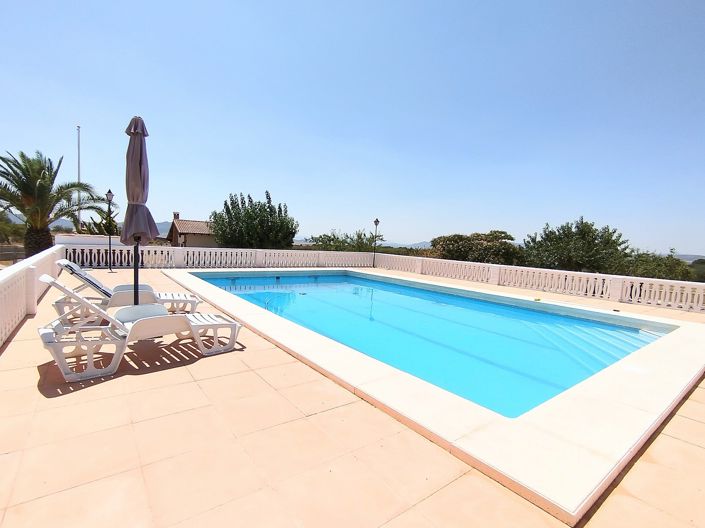 Image No.41-4 Bed Country House for sale