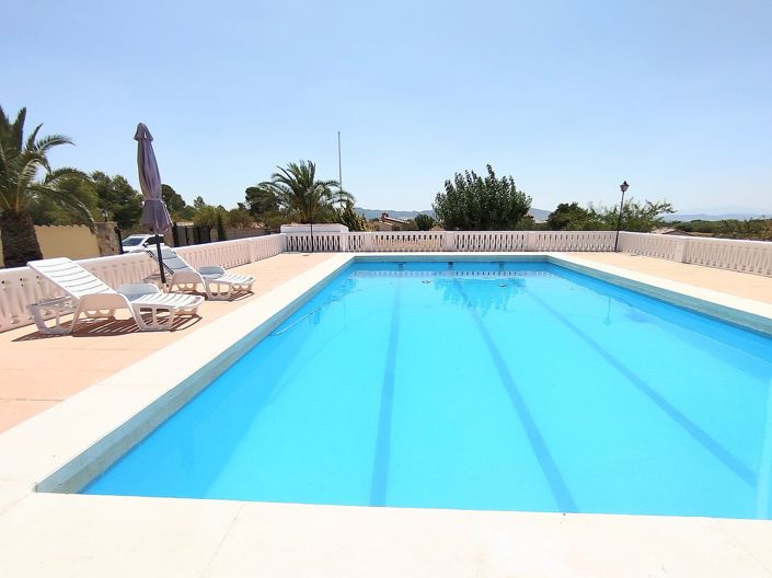 Image No.42-4 Bed Country House for sale