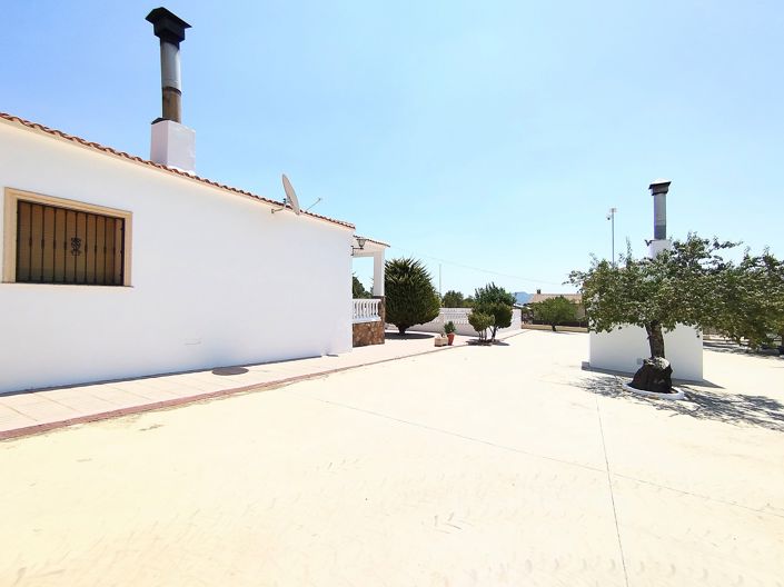 Image No.44-4 Bed Country House for sale
