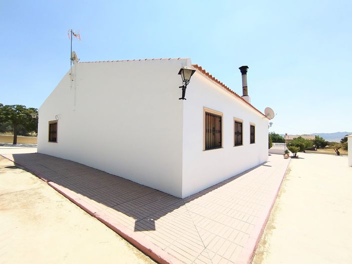 Image No.45-4 Bed Country House for sale