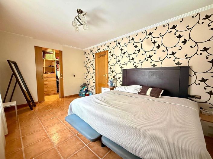 Image No.17-3 Bed Townhouse for sale