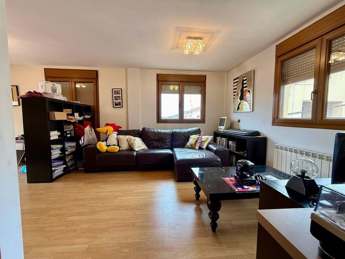 Image No.21-3 Bed Townhouse for sale