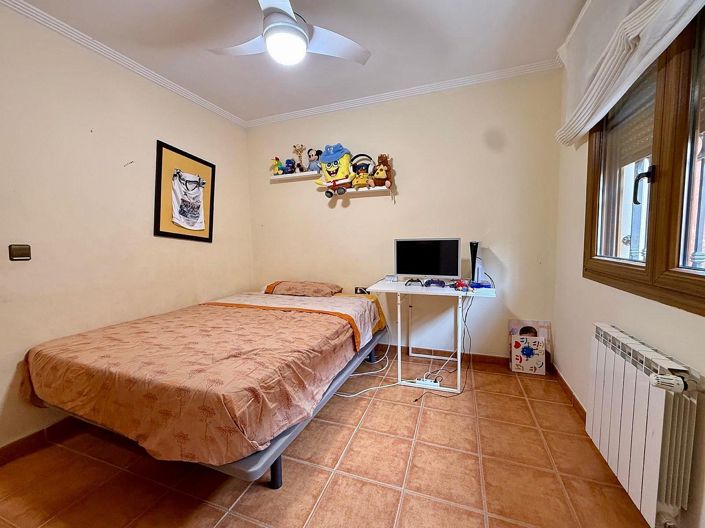 Image No.22-3 Bed Townhouse for sale