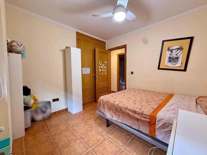 Image No.23-3 Bed Townhouse for sale