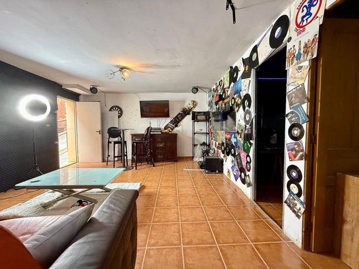 Image No.26-3 Bed Townhouse for sale