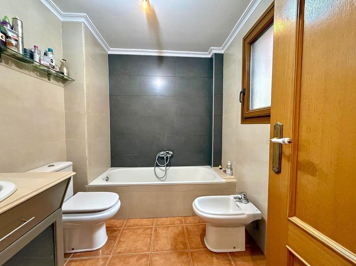 Image No.29-3 Bed Townhouse for sale