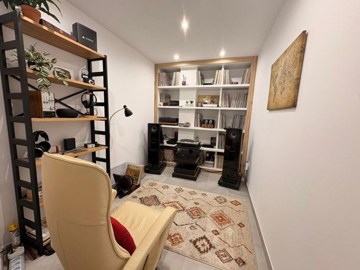 Image No.12-4 Bed Apartment for sale