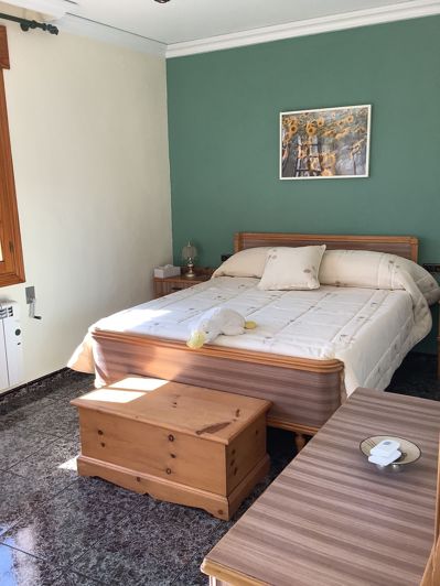 Image No.23-4 Bed Townhouse for sale