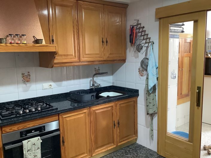 Image No.3-4 Bed Townhouse for sale