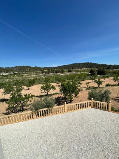 Image No.10-6 Bed Villa for sale