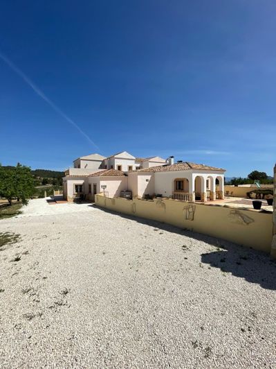 Image No.14-6 Bed Villa for sale
