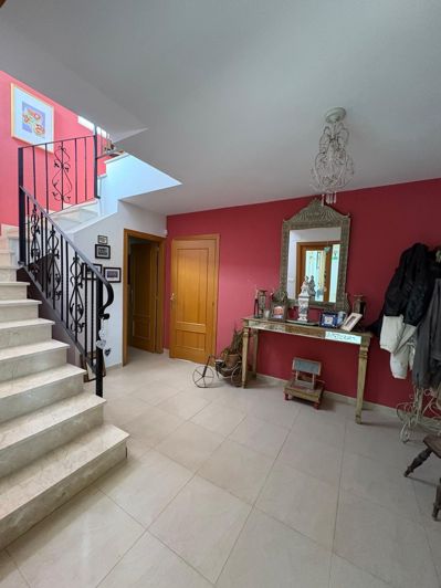 Image No.15-6 Bed Villa for sale