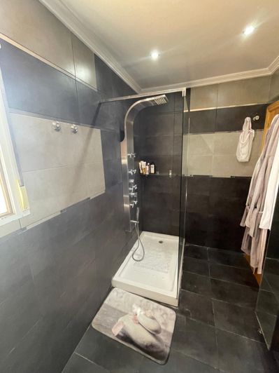 Image No.40-6 Bed Villa for sale